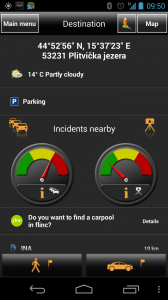 Iritantan detalj - zadate odredište, aplikacija izračuna rutu i povuče dodatne informacije s interneta - i onda stoji i čeka da nabodete idete li autom ili pješice... gdje je tu logika?