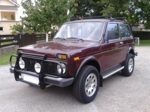 Lada Niva 1700, 88.000 km, za Prave Muškarce (TM), četrestprvi vlasnik, nije od Hrvatskih šuma