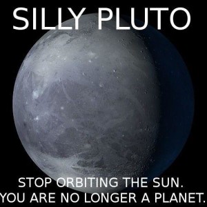 Know Your Meme nabraja samo neke od mnogobrojnih internetskih memea na temu Plutona kao planeta...